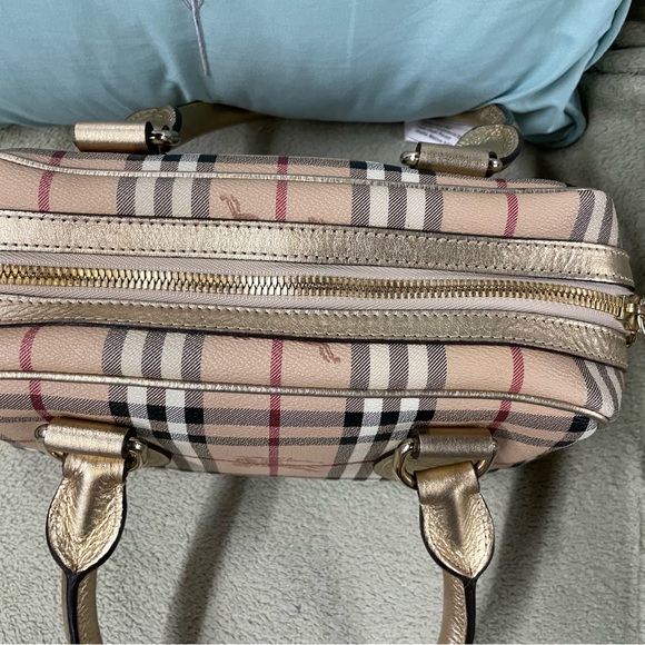 Burberry Boston 2 way crossbody Bag - Picture 2 of 16